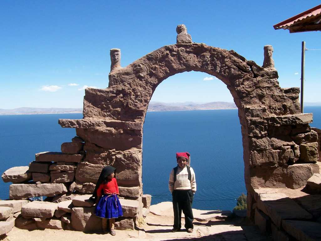 PUNO VIVENCIAL 3 DÍAS / 2 NOCHES ISLAS DE LOS UROS - AMANTANI Y TAQUILE